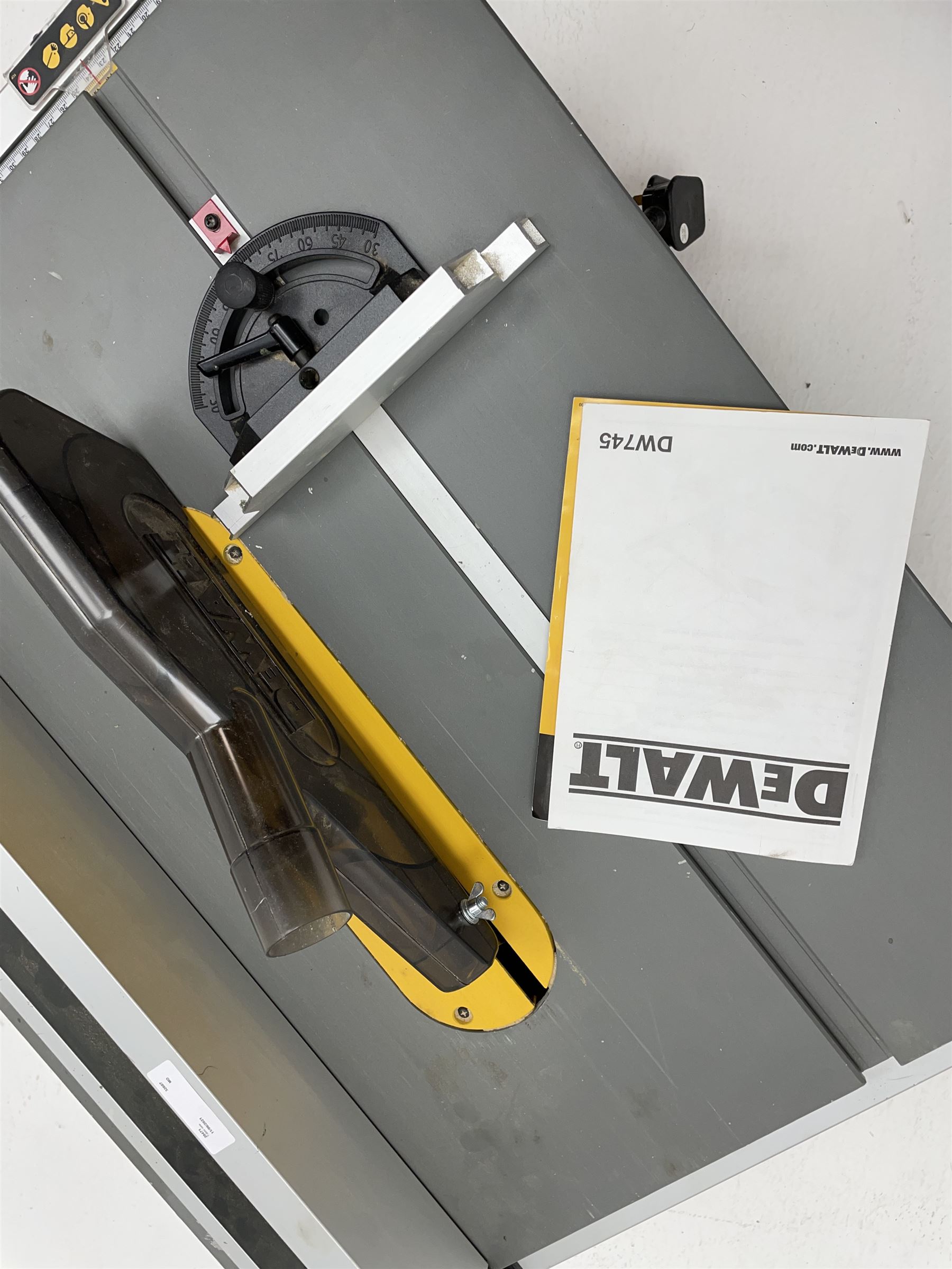 DeWALT DW745 table saw