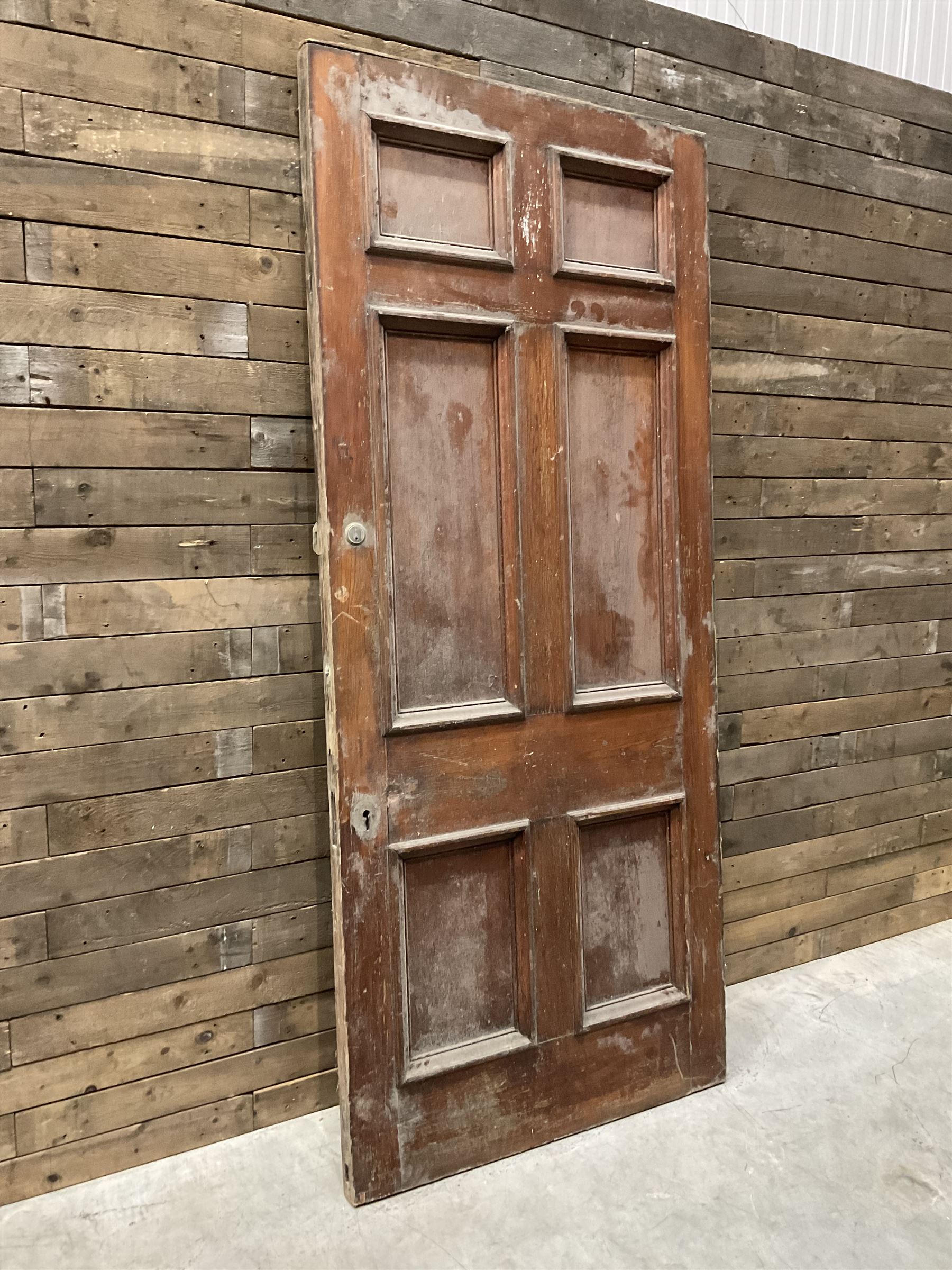 Five 19th century heavy pitch pine six panel doors

226cm x 99cm
228cm x 99cm
228cm x 100cm
228cm x 100cm
228cm x 99cm