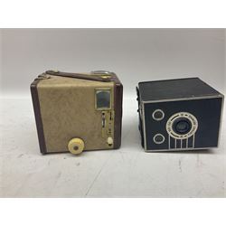Quantity of folding, box and other cameras, including Manhattan Optical Co. Wizard quarter-plate camera with plates, boxed Russian Lubitel 166B etc