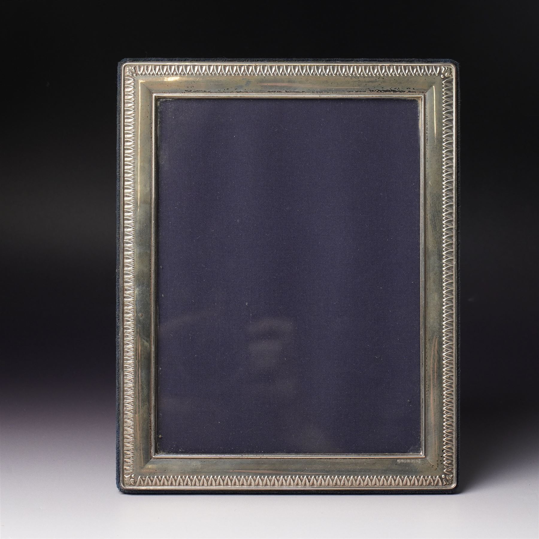 Silver upright photograph frame on easel stand, aperture size 20cm x 14.5cm Sheffield 2001 Maker Carr's of Sheffield