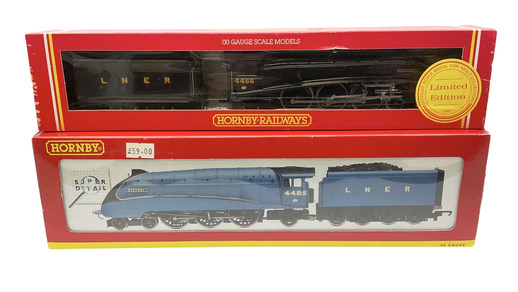 Hornby '00' gauge Class A4 462 'Kestrel' No.4485; and