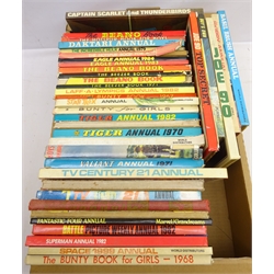  Collection of post 1960s annuals including The Hotspur book for boys 1968, Valiant Annual 1971, The Incredible Hulk annual 1979, The Beano Book 1992, Joe 90 Annual and other annuals in one box (37)  