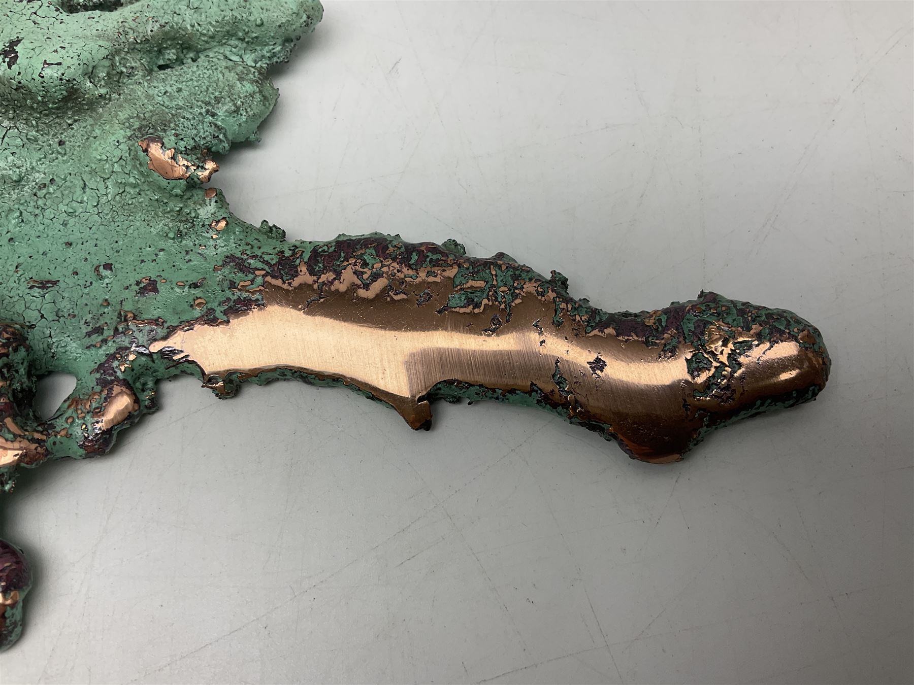 Large free form copper splash, with green patina and polished copper accents, at largest point H16cm, L18cm