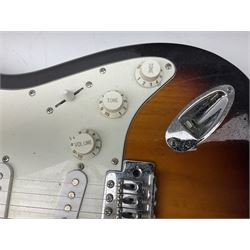 Starsound electric guitar with ‘sound city’ amp