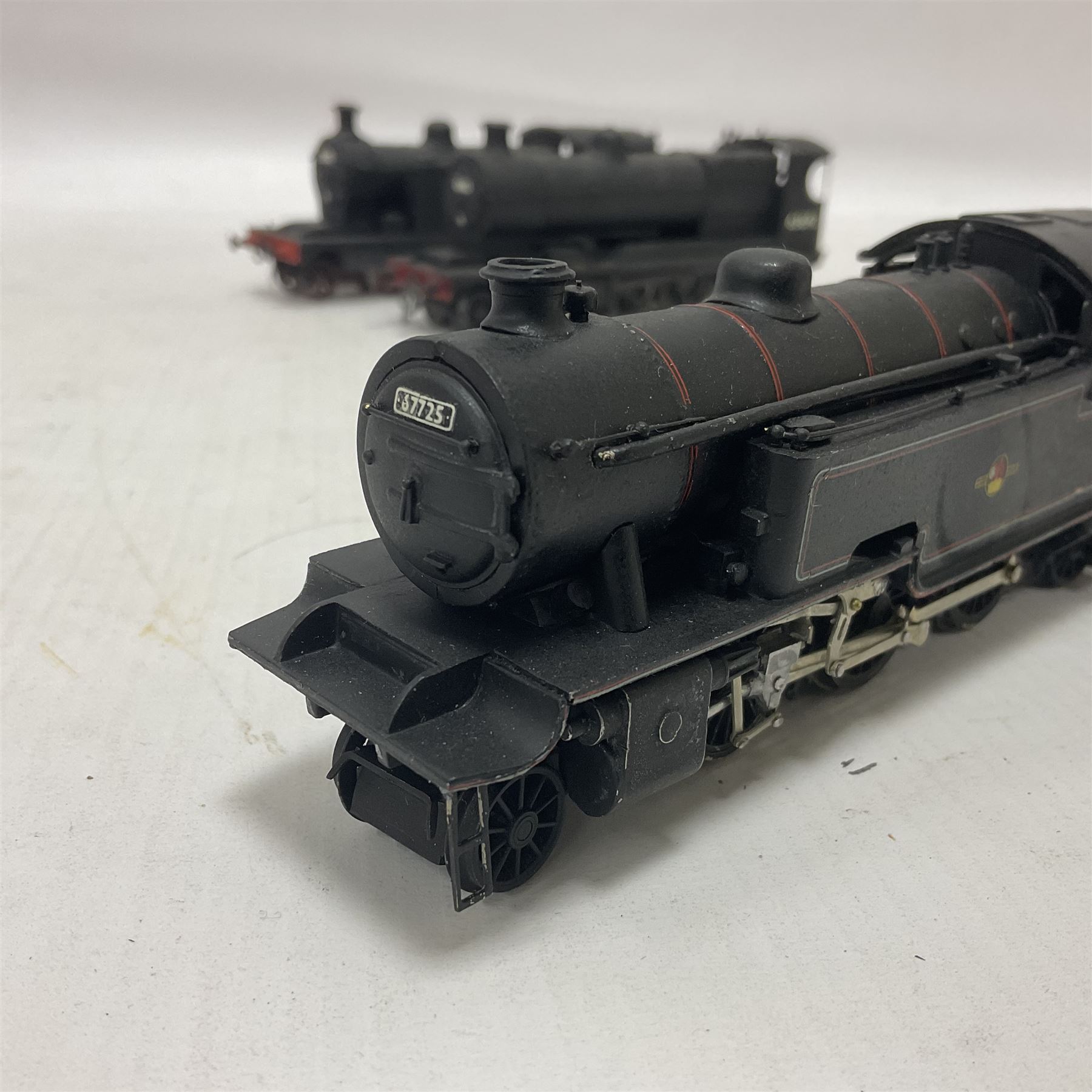 ‘00’ gauge - three kit built steam locomotives comprising Class O4 2-8-0 no.63692 finished in BR black; Class L1 2-6-4T no.67725 finished in BR black; Class T1 4-8-0T no.69922 in BR black (3) 