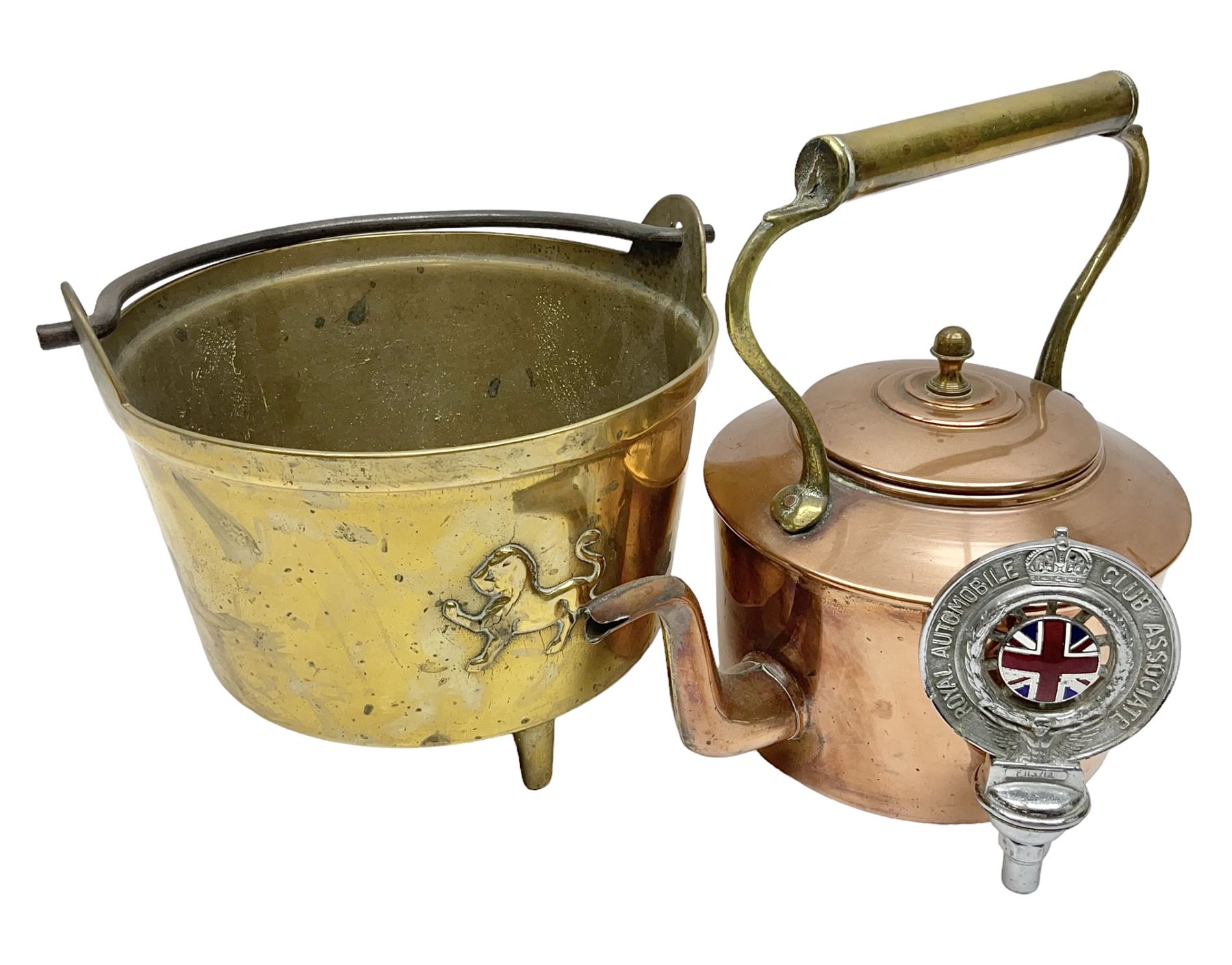 Brass coal bucket, embossed with lion to front and 1529 verso, together with an Royal Automobile Club Associate car badge and a copper kettle, bucket H 18.5cm