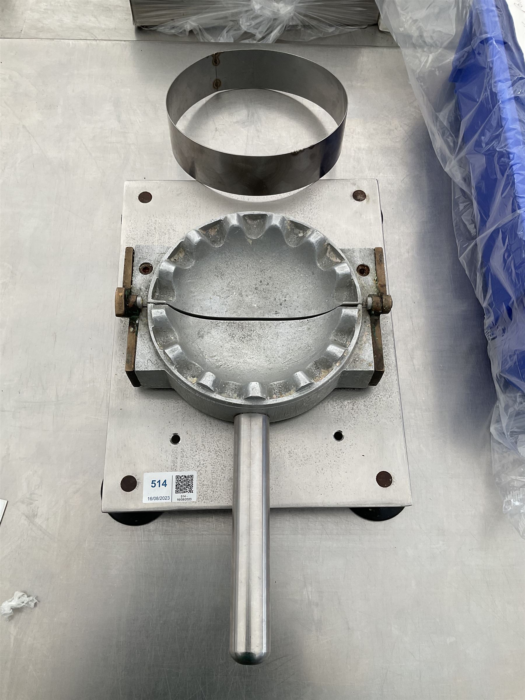 Cast iron Traditional (Cornish) Pasty press, with pastry cutter - THIS LOT IS TO BE COLLECTED BY APPOINTMENT FROM DUGGLEBY STORAGE, GREAT HILL, EASTFIELD, SCARBOROUGH, YO11 3TX