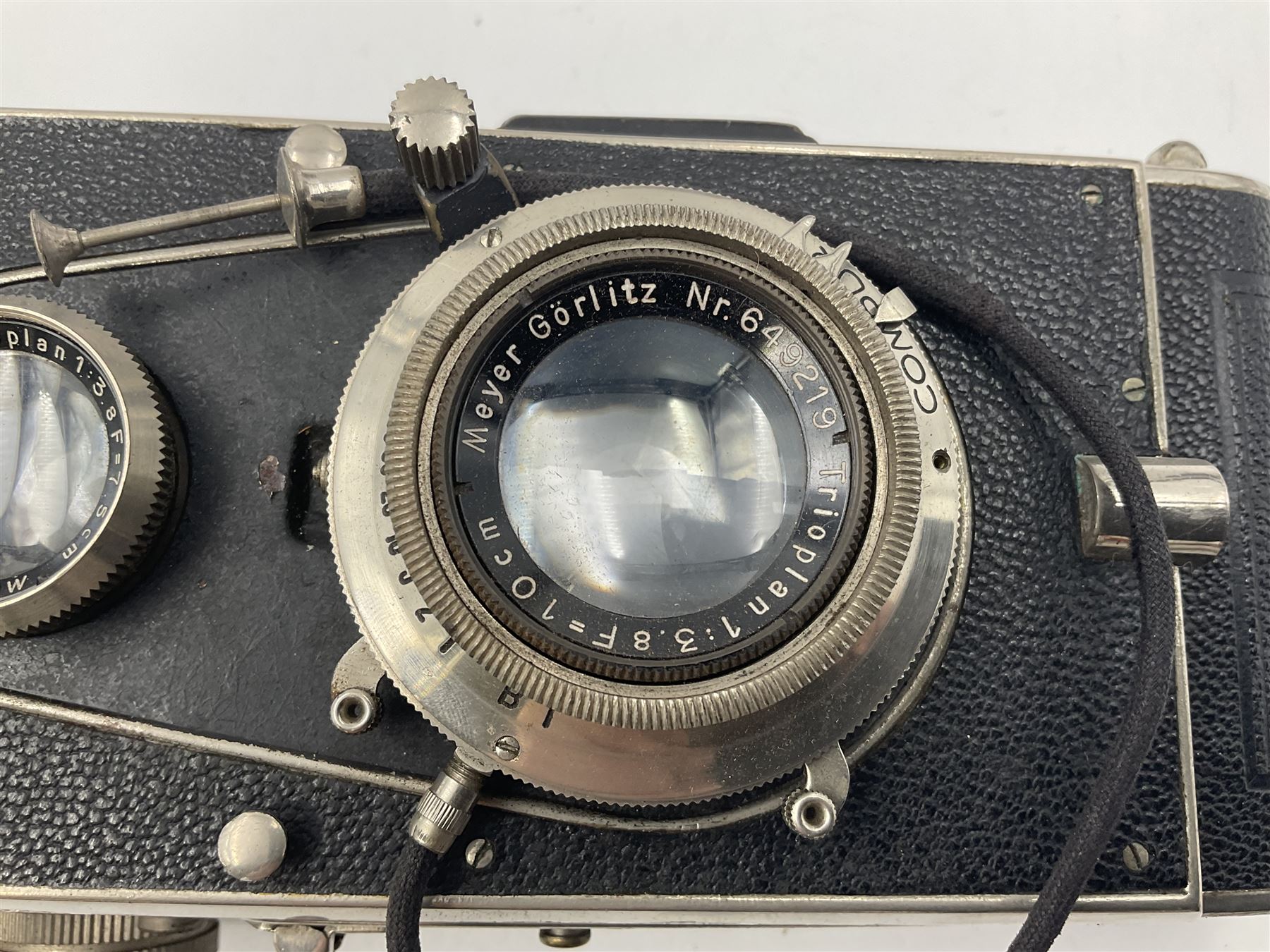 Welta Superfekta Folding twin lens camera, with 'Meyer Gorlitz Trioplan 1;3.8 f=10cm' lens serial no 649219 and 'Meyer Gorlitz Trioplan 1;3.8 f=7.5cm' lens serial no 653168, in fitted case