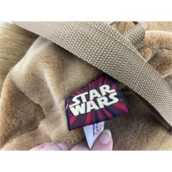 Star Wars - Chewbacca back-pack in the form of the Wookie's hairy head with single zipped compartment H44cm