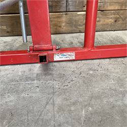 Countax B250 4-Trac ride on lawnmower with lifting jack and papers,