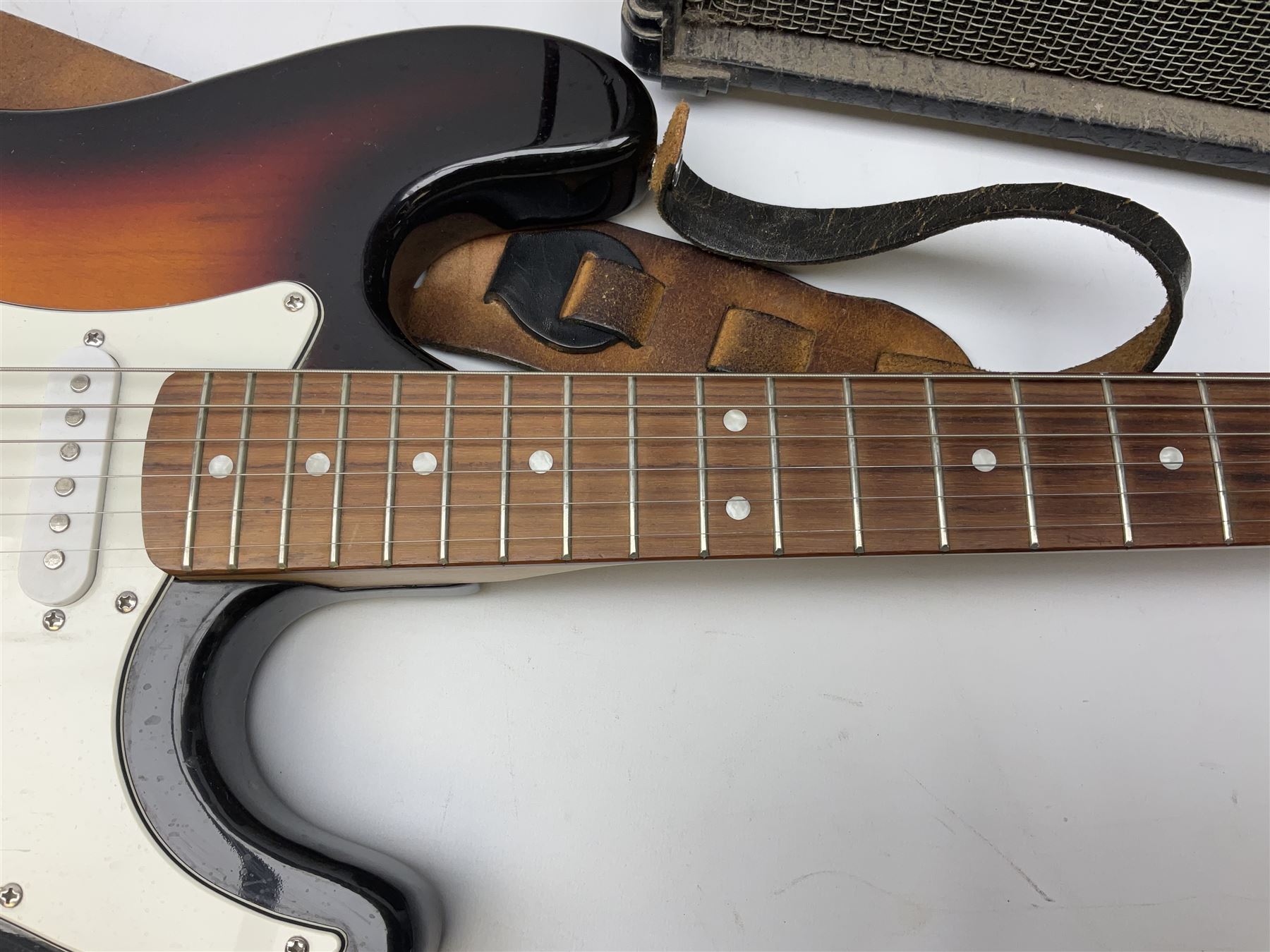 Starsound electric guitar with ‘sound city’ amp