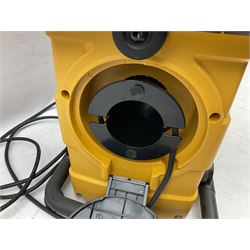 Roberts R9966 Roberts Terrain Rugged Radio