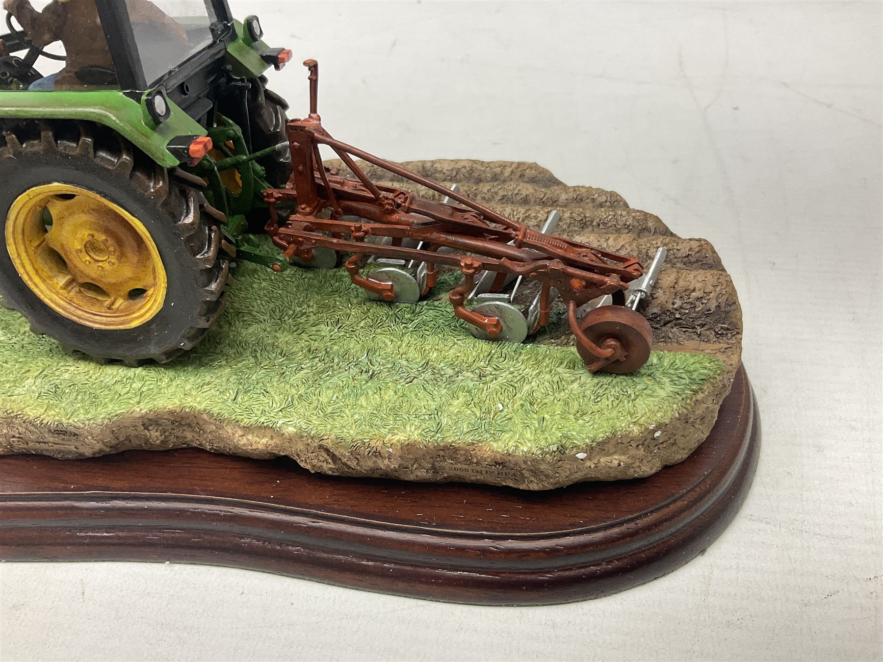 Border Fine Arts for John Deere Pulling Power model no 2140, by Ray Ayres, limited edition, with original box, H14cm