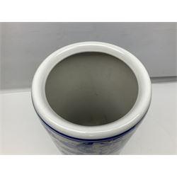 Blue and white umbrella/stick stand decorated with a floral pattern, H46cm