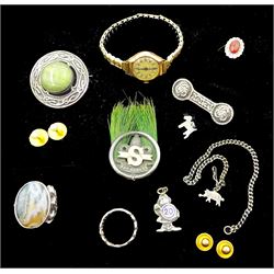 Early 20th century and later 9ct gold and silver jewellery including carnelian ring, two pairs of shirt studs, moss agate ring, Boy Scouts cap badge and a gold cased manual wind ladies wristwatch on expanding gilt metal strap etc