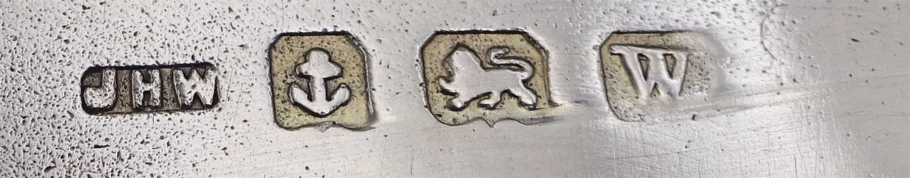 1920s silver cigarette case, of rectangular form, with engine turned decoration and blank cartouche, hallmarked John Henry Wynn, Birmingham 1921, H14cm