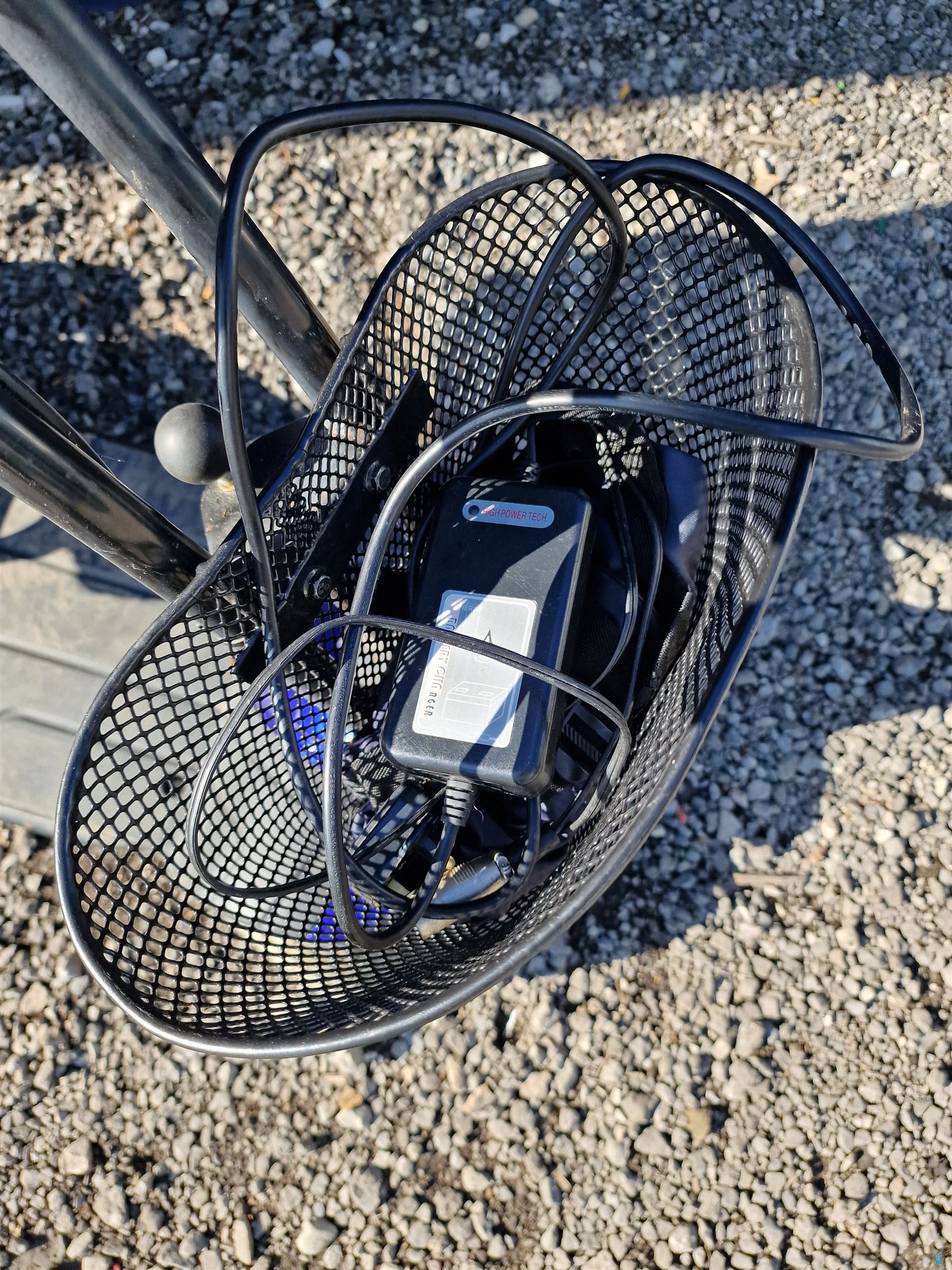 Patterson Medical mobility scooter with key and charger - THIS LOT IS TO BE COLLECTED BY APPOINTMENT FROM DUGGLEBY STORAGE, GREAT HILL, EASTFIELD, SCARBOROUGH, YO11 3TX