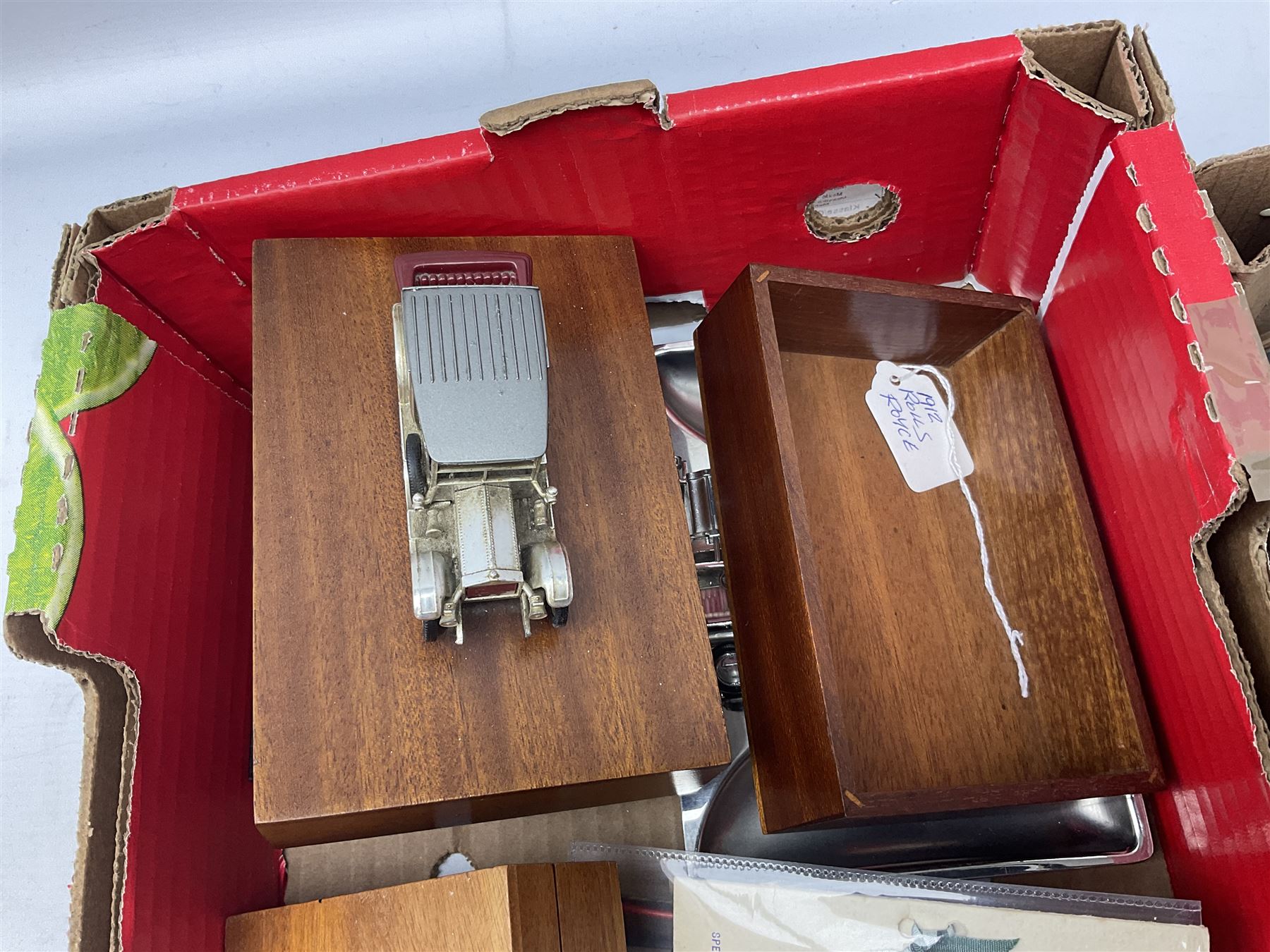 20th century brass perpetual desk calendar of triangular form, together with Mauchlin ware box (a/f), olive wood box, box with beaded decoration, other treen etc, Lesney Model of Yesteryear ashtray limited edition 1911 Renault and another similar, Royal Signals Corps buttons, motor ephemera, other misc 