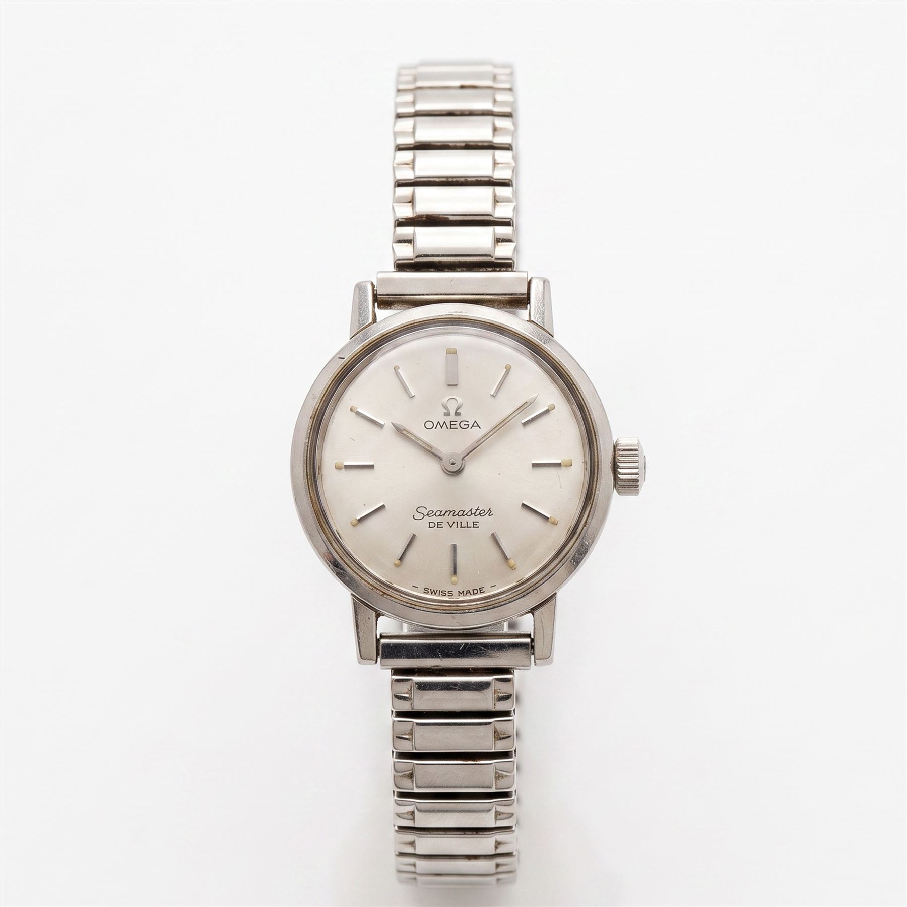 Omega Seamaster ladies stainless steel manual wind wristwatch, Ref 515.005, Cal. 484, silvered dial with baton hour markers, on expanding stainless steel bracelet, with guarantee dated 1967