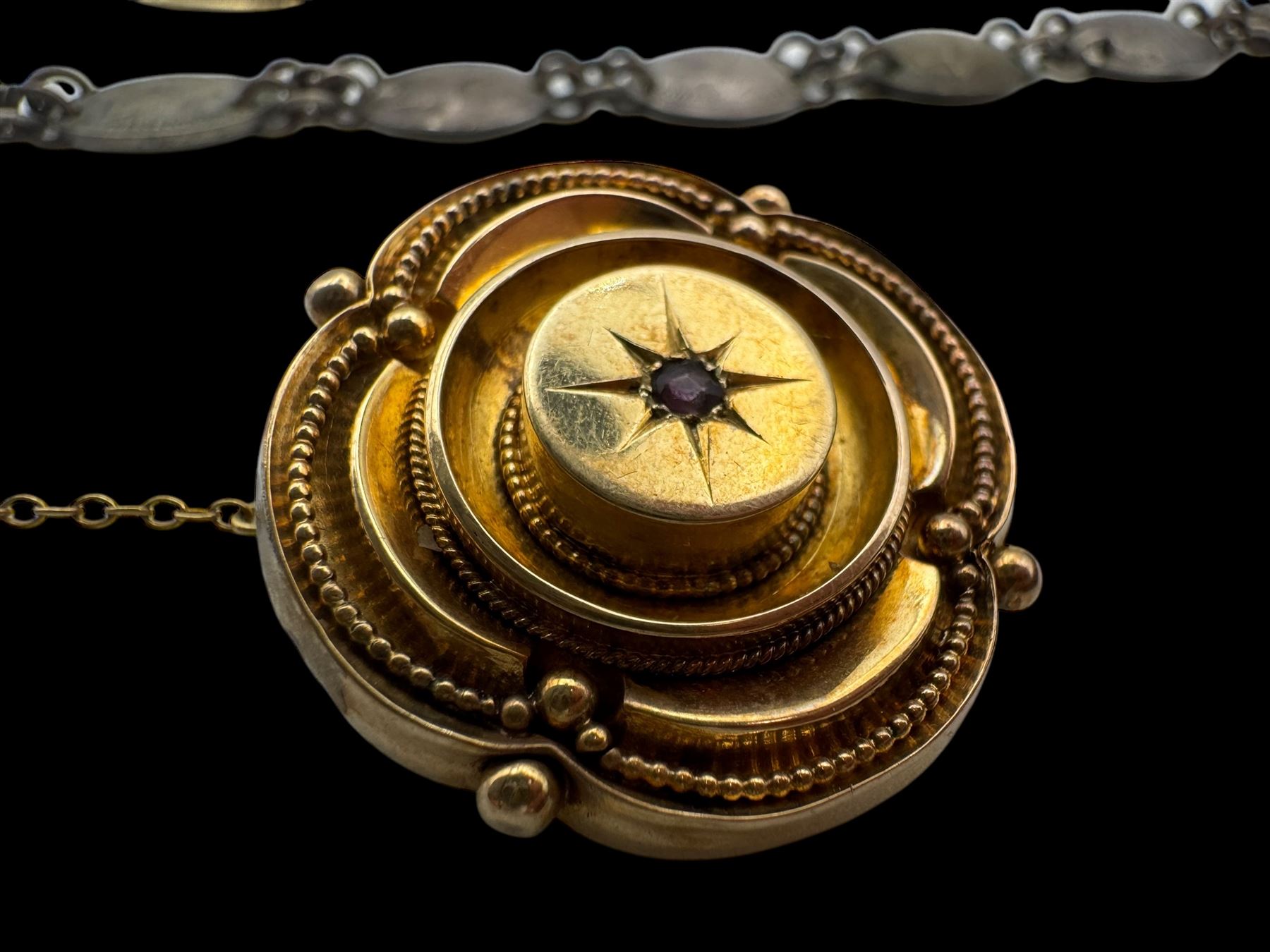 Victorian gold amethyst brooch, 20ct gold coin mounted on 9ct gold bar brooch, silver bangle, silver bracelet and an agate brooch