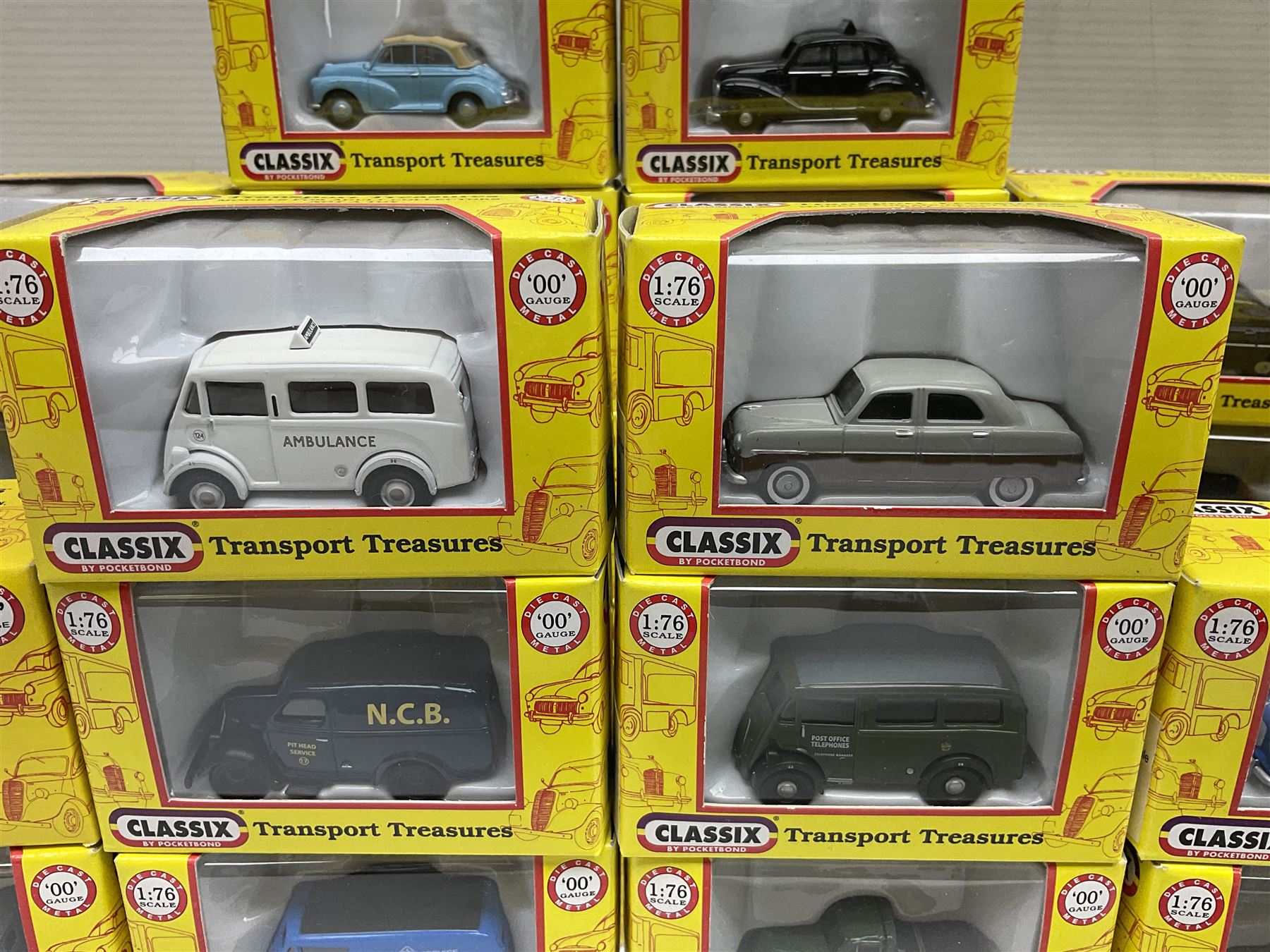 Seventy Classix Transport Treasures 1:76 scale die-cast models, all boxed (70)