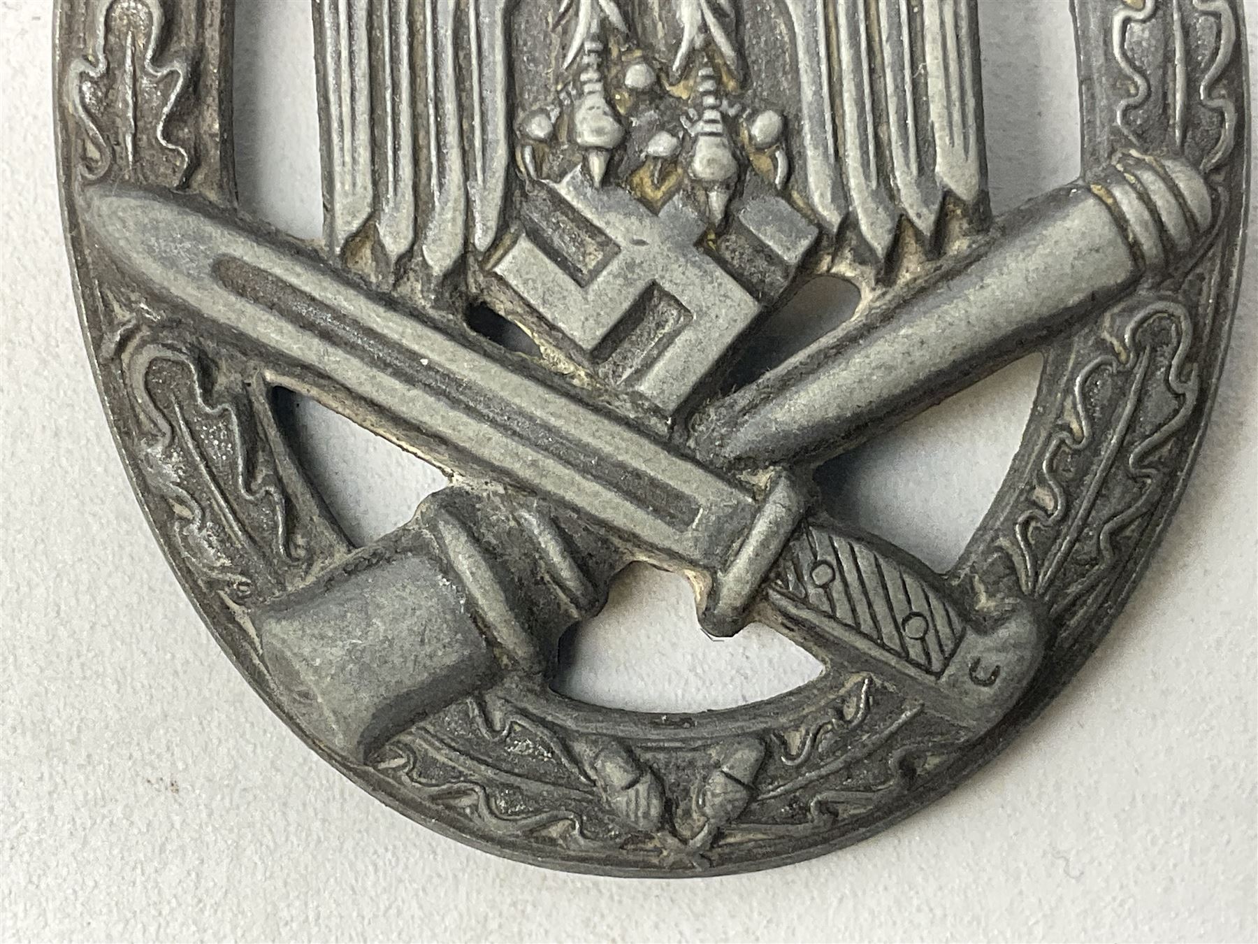 WW2 German General Assault badge and a Wound badge (2)
