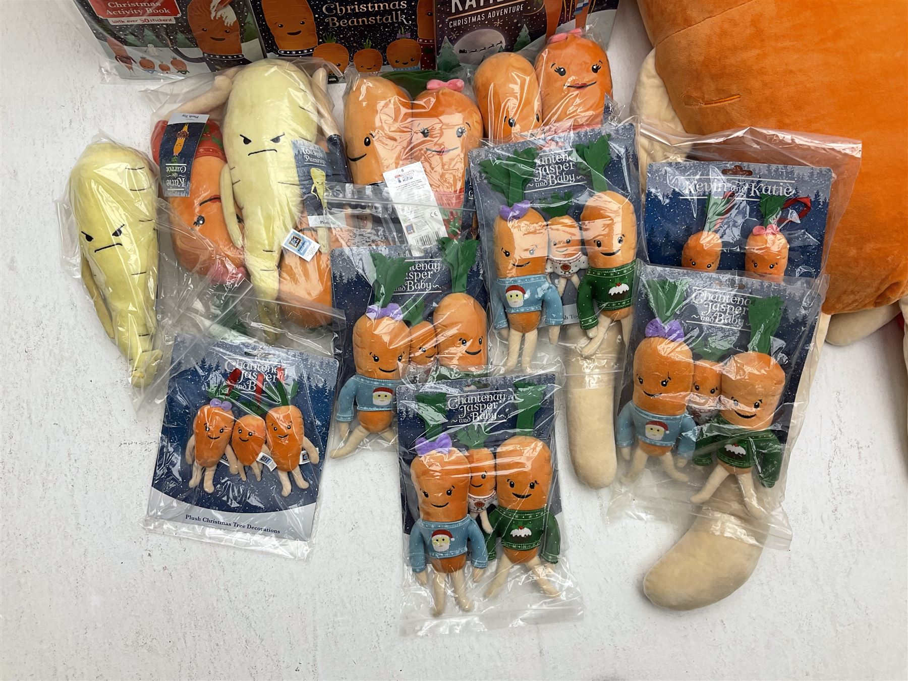 Large ALDI Kevin The Carrot and Katie The Carrot soft novelty toys together with quantity of smaller examples