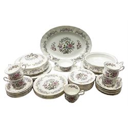 Royal Standard tea and dinner wares decorated in the 'Mandarin' pattern to include lidded tureen, oval serving plate, dinner plates, teacups and saucers, etc