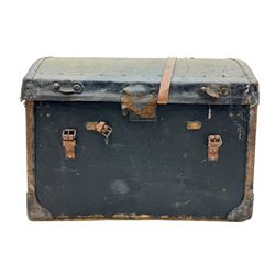Early 20th century travel trunk, domed t
