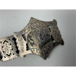 Art Nouveau silver belt, with two buckles, each depicting a female figure in profile and twelve engraved floral openwork panels, hallmarked Arthur Johnson Smith, Chester 1907, L60cm