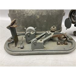 Cooke Troughton & Simms grey painted brass dumpy level in carrying case; and WW2 British .303 Vickers Machine Gun brass Clinometer, stamped 'V.E. 0067' serial No. 2370,  dated 1944 unboxed (2)