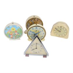 Three Smiths children's alarm clocks, including Noddy, two school adding clocks, Smiths ceramic plate wall clock, Francis Early Bird clock and an Art Deco triangular clock