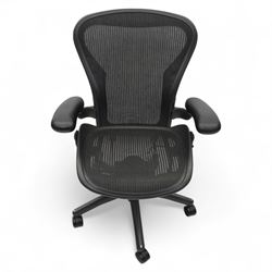 Herman Miller - Aeron office chair, graphite frame with tensioned Pellicle mesh seat and back, fitted with adjustable arm pads, tilt and height mechanisms, on five star castor base