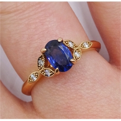 18ct gold oval sapphire ring, with diamond set shoulders, hallmarked, sapphire approx 0.80 carat