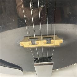 Stagg 5-string banjo L97.5cm; in soft carrying case