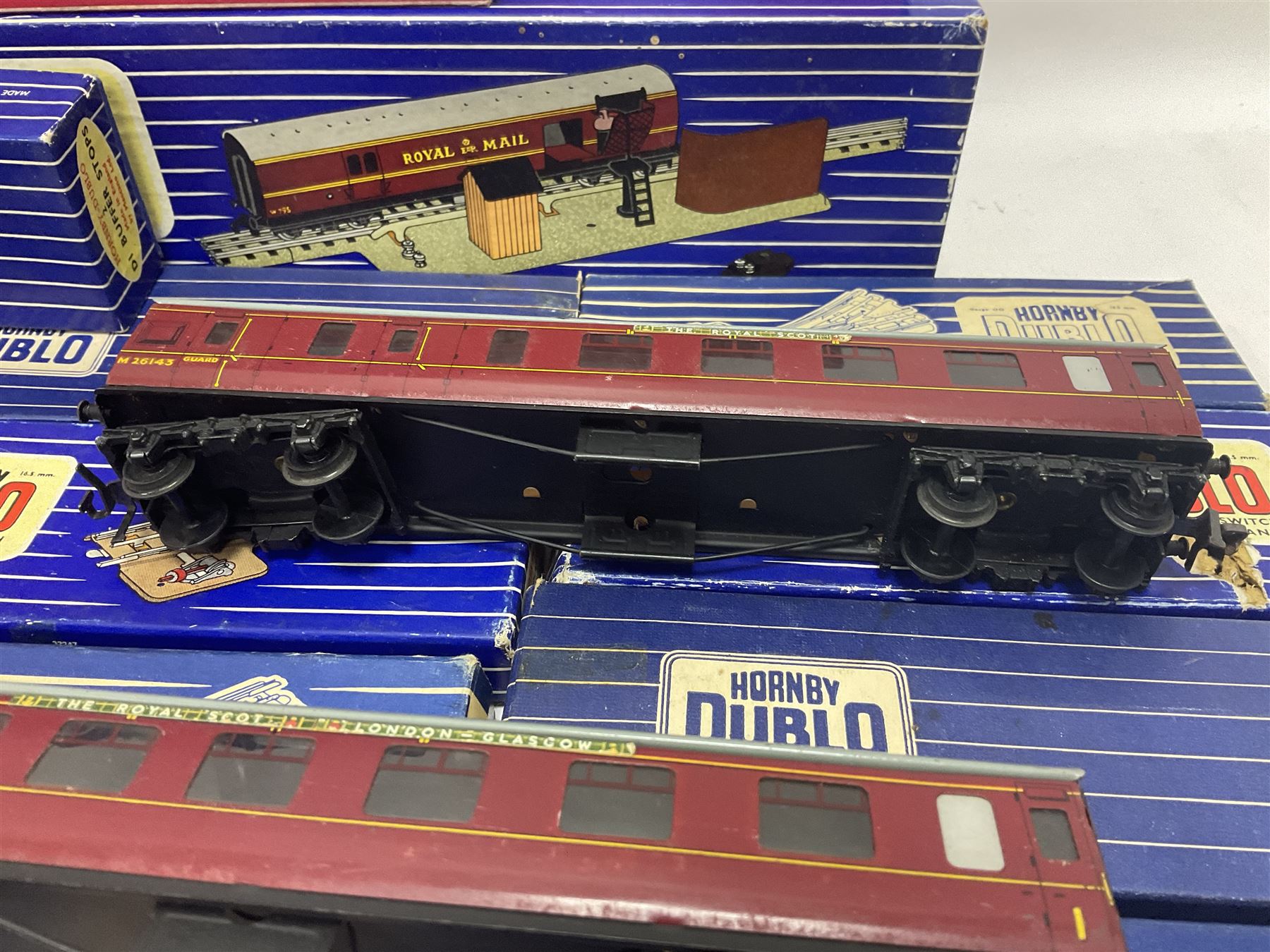 Hornby Dublo - 4620 Breakdown Crane; TPO Mail Van Set; D1 Level Crossing; Pullman cars and goods vans; with a large quantity of track to include straight and curved track, switch points and buffer stops; boxed and loose
