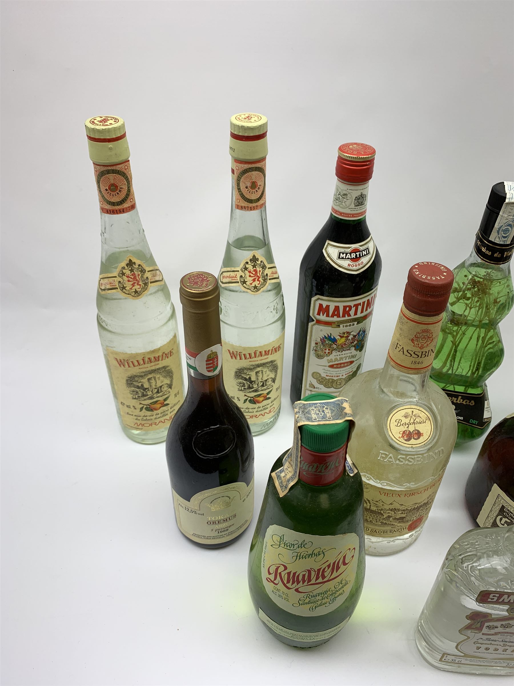 Mixed alcohol including Smirnoff vodka, 35cl, 37.5vol, Vermouth