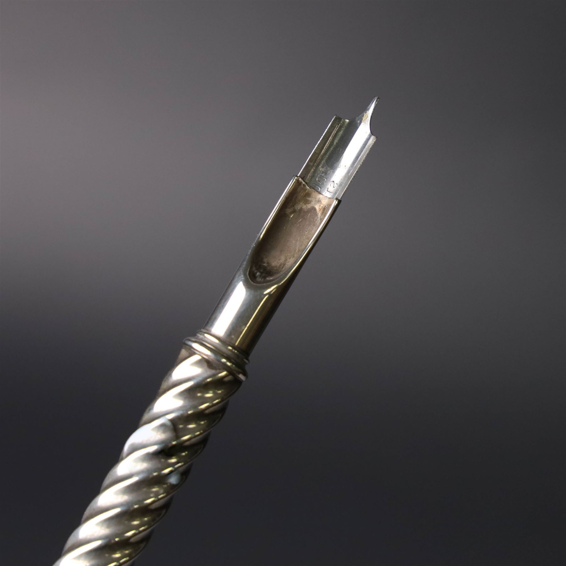 Victorian silver dip pen, with wrythen barrel, hallmarked William Neale, Birmingham 1892, L16cm