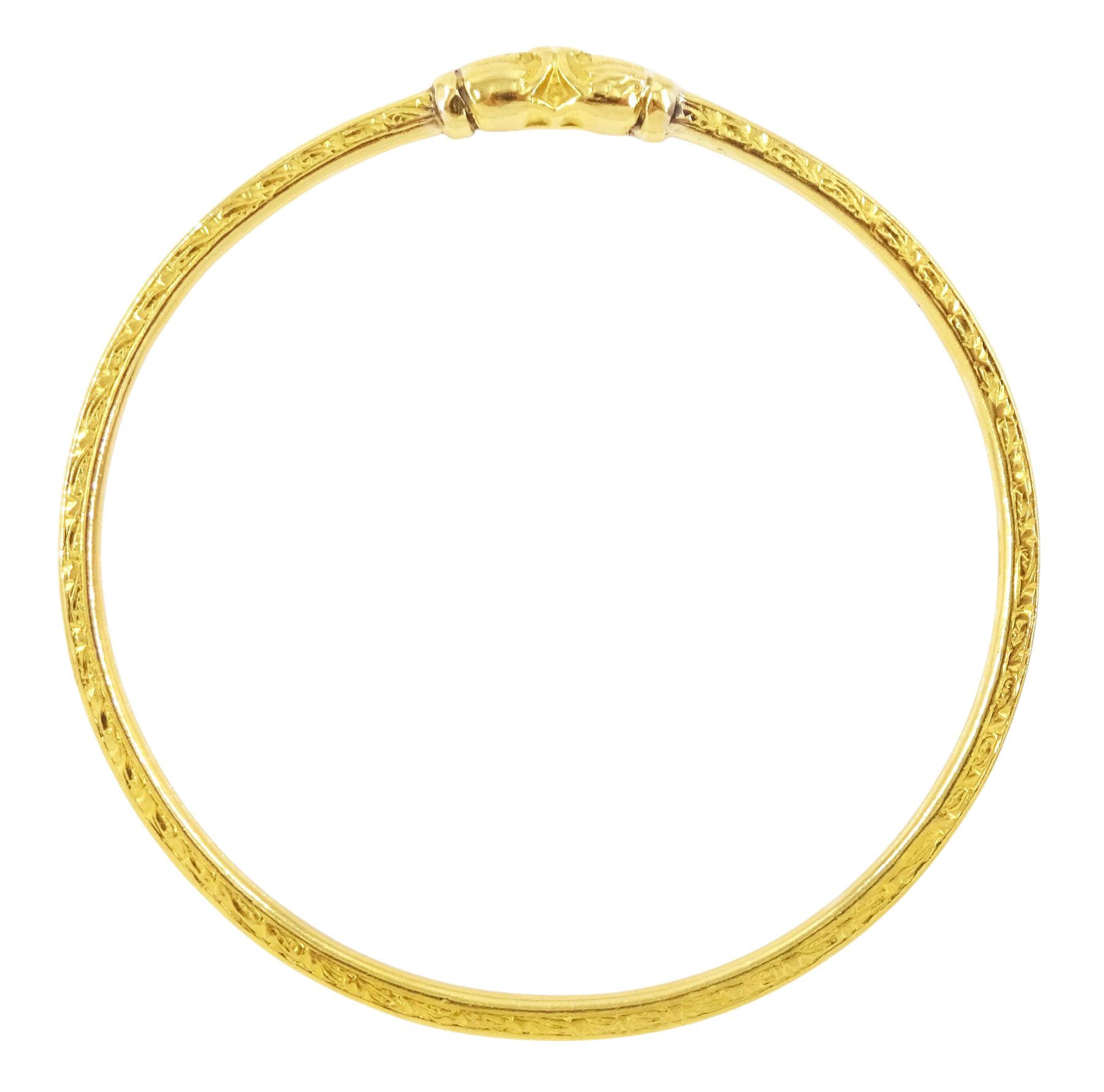 21ct gold bangle, with engraved decoration