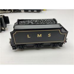 Wrenn '00' gauge - two Princess Coronation (Duchess) Class 4-6-2 locomotives - 'City of Glasgow' No.46242 in BR Blue; and 'Duchess of Hamilton' No.6229 in LMS Black; both boxed with instructions (2)