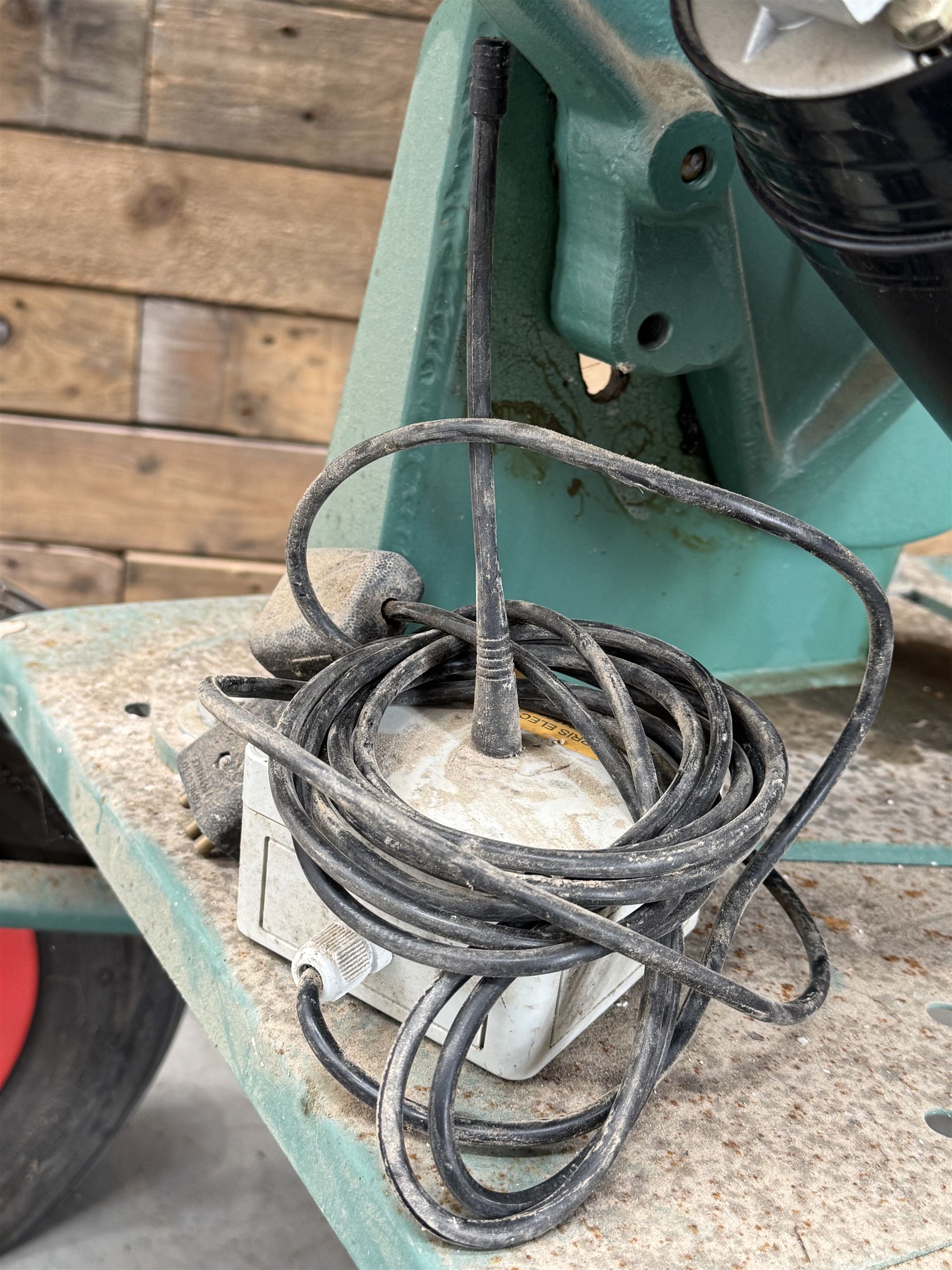 Bowman ten cassette electronic clay pigeon trap