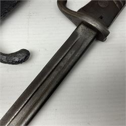 WWI Prussian S98 bayonet with 52cm fullered steel blade dated 1906 to pipeback and marked Solingen to ricasso, regimentally stamped to cross guard 56.R.11.2. for 56 Infanterie Regiment, 11 Kompanie, Waffe 2, L65cm overall; and another in battlefield relic condition (2)