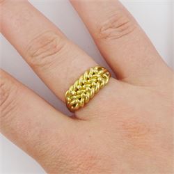 Edwardian 18ct gold keepers ring, London 1902