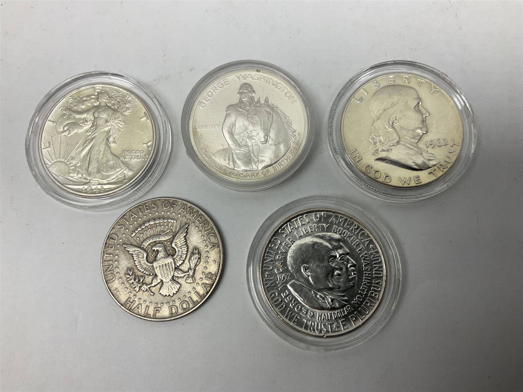 United States of America coinage including 1889 Morgan dollar, 1922 Peace dollar 1943 Liberty half dollar, 1982 commemorative half dollar etc