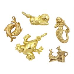 Five 9ct gold pendant / charms including mice in a boot, Pisces, football and boot, mermaid and frog
