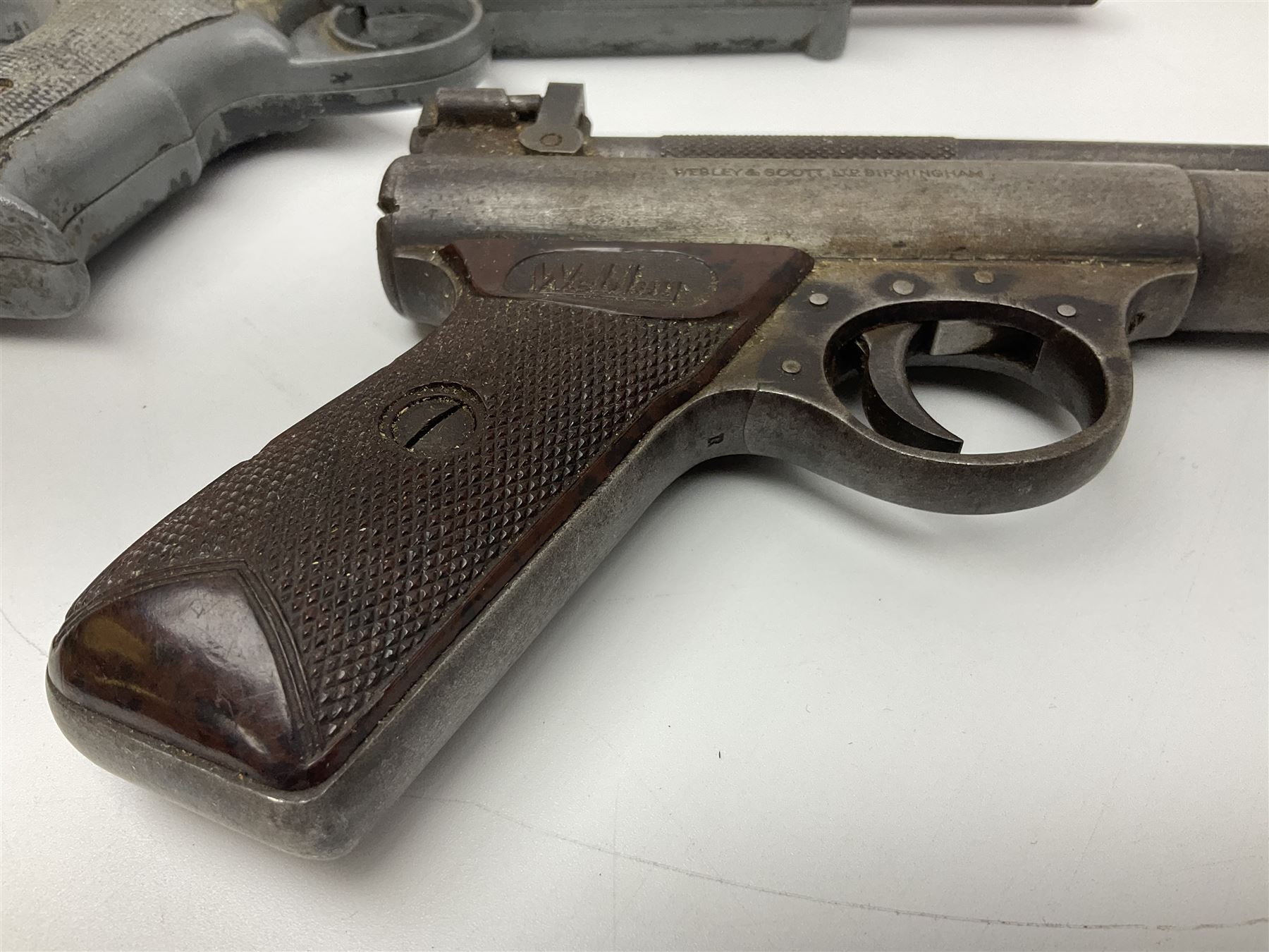 Webley & Scott Premier .177 over lever air pistol, no.2360, with chequered bakelite grip L24cm overall; Diana SP50 .177 plunge barrel air pistol; and T.J. Harrington & Son 'The Gat' .177 plunge barrel air pistol; NB: AGE RESTRICTIONS APPLY TO THE PURCHASE OF THIS LOT (3)