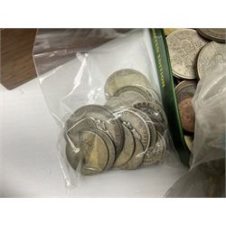 Great British and World coins, including a small number of pre 1920 silver coins, pre-decimal pennies, commemorative crowns, various part filled 'The London Mint Office' commemorative coin folders, Britain's First Decimal Coins sets in blue folders, pre-Euro coinage, United States of America coins etc
