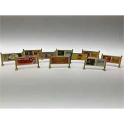 Hornby Dublo/Dinky etc - quantity of accessories including two blister packed 5037 Lineside Notices; Urinal; Book Kiosk; Coal Store; Destination Board/Seat; twelve road signs/traffic lights; ten advertising hoardings; boxed gradient and mile posts; boxed 1575 Lighting Kit; trackside signs, assorted luggage etc