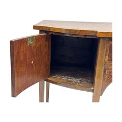 George III mahogany bow-fronted sideboard, serpentine-shaped top with crossbanded and boxwood stringing, over a central drawer flanked by deep cupboards, on square tapering supports terminating in spade feet