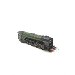 Bachmann Branch Line '00' gauge - A2 Class 4-6-2 locomotive 'Blue Peter' No.60532, mint in wooden box